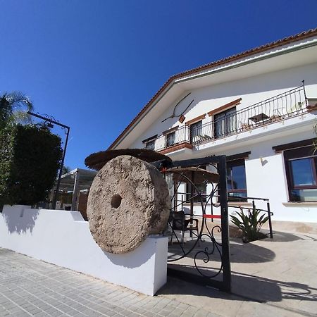 Hostal Espai Mediterrani Puebla de Vallbona Exterior foto